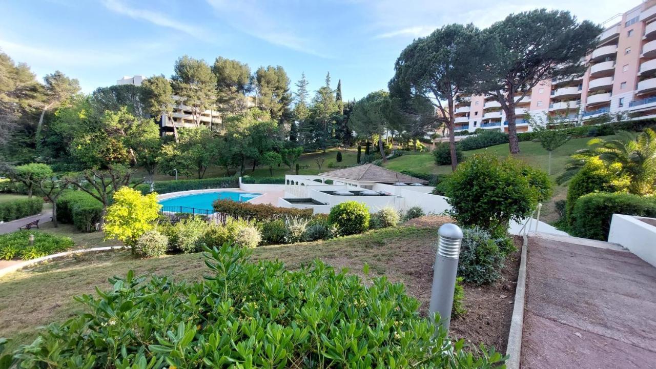 Charmant Appartement Residentiel Avec Terrasse, Jardin Privatif Et Piscine A Cannes Eksteriør billede